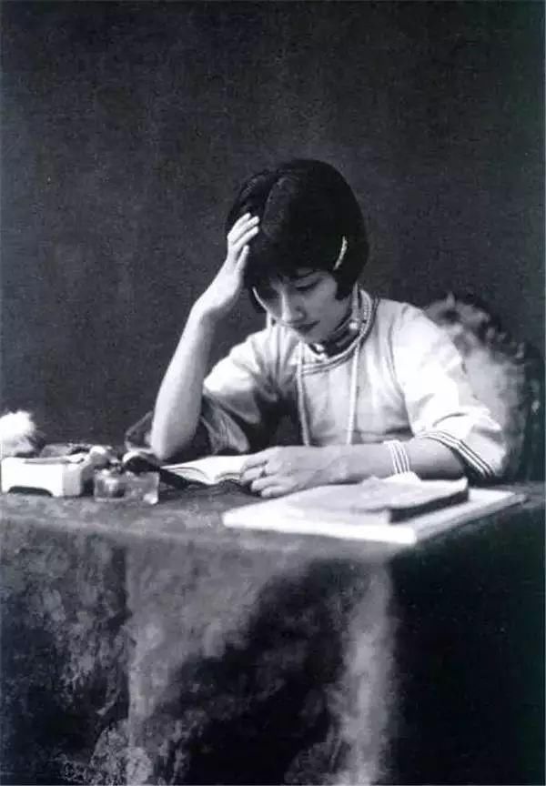 民国佳人排行榜:林徽因第九，上官云珠第六，排第一的是……