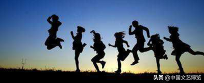 ​只争朝夕不负韶华的意思 论“不负韶华”