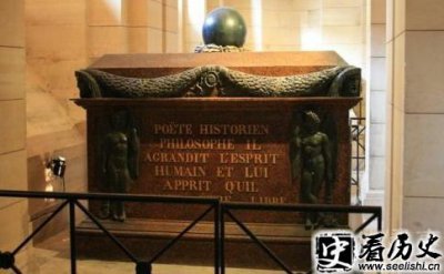 著名思想家伏尔泰与启蒙运动有何密切关系