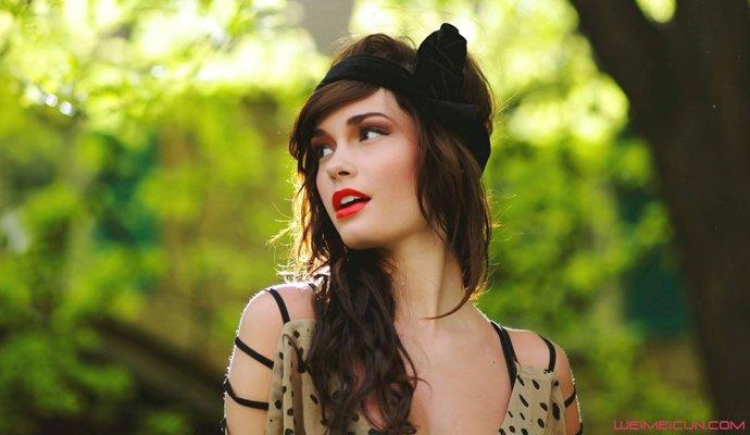 一个男人强吻你嘴巴而且吻很久说明什么 男朋友强吻你嘴巴说明什么