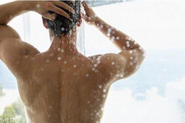 男性洗澡正确方法 有效健康养生秘籍