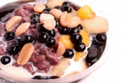 ​黑凉粉是烧仙草吗 烧仙草为什么取这名