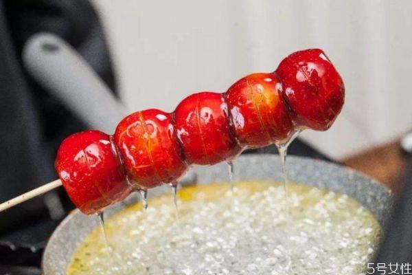 做好的糖葫芦可以放冰箱吗 糖葫芦做完需要冷冻吗 做好的糖葫芦可以放冰箱吗 糖葫芦做完需要冷冻吗