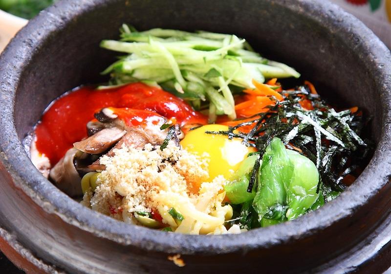 韩式石锅拌饭怎么吃好吃 先了解由来 韩式石锅拌饭怎么吃好吃 先了解由来