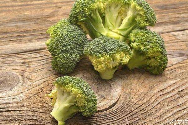 为什么吃西兰花可以减肥呢 吃西兰花有什么作用呢 为什么吃西兰花可以减肥呢 吃西兰花有什么作用呢