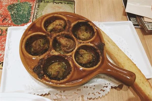 红酒焖蜗牛的做法 红酒焖蜗牛孕妇能吃吗 红酒焖蜗牛的做法 红酒焖蜗牛孕妇能吃吗