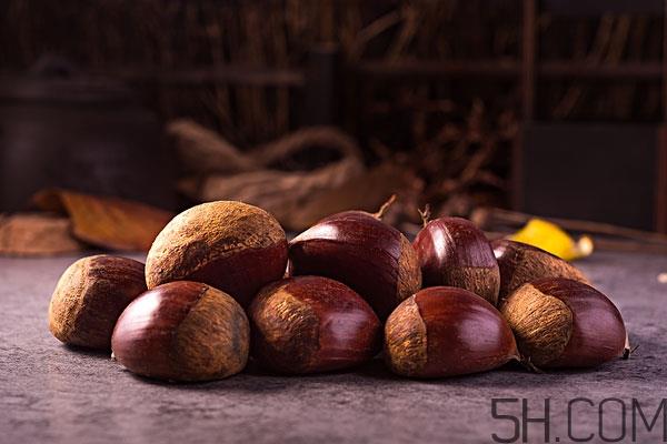 为什么吃板栗放屁好臭的原因 吃板栗放臭屁怎么办 为什么吃板栗放屁好臭的原因 吃板栗放臭屁怎么办