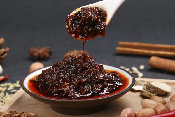 牛肉酱要熬多长时间 牛肉酱要放冰箱吗 牛肉酱要熬多长时间 牛肉酱要放冰箱吗