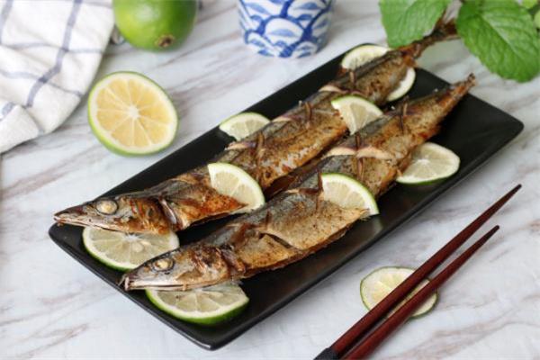 秋刀鱼的热量 秋刀鱼吃了会胖吗 秋刀鱼的热量 秋刀鱼吃了会胖吗