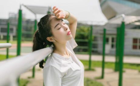 经常换男朋友的女生不想将就