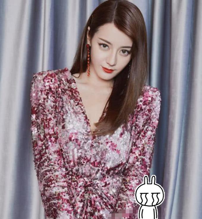 迪丽热巴要“结婚”了？看到婚纱照片后，网友：坐等好消息！