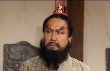 三国时期大家都用的什么兵器，最厉害的兵器是谁的？