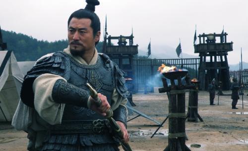 三国时期大家都用的什么兵器，最厉害的兵器是谁的？