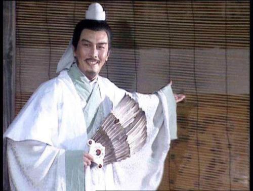 三国时期大家都用的什么兵器，最厉害的兵器是谁的？