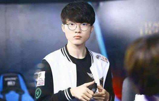 Blank评价SKT新中单Pirean：我跟他会交流很多，搭档起来很舒服