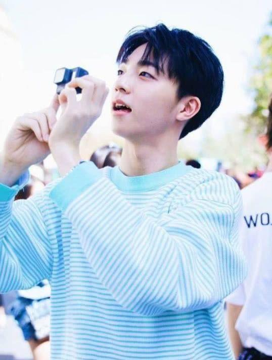 陈立农家中发文，3个字透露私密女友？粉丝坐不住了