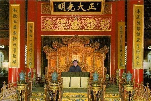 故宫里龙椅为何不能坐？这个人有曾经有机会坐，他直接回绝