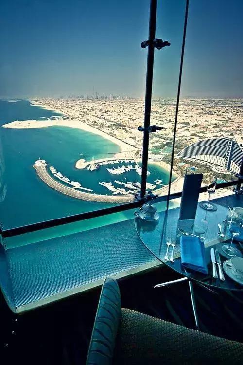疯狂的迪拜七星级帆船酒店,50张内部照曝光!楼顶打球,海底吃饭