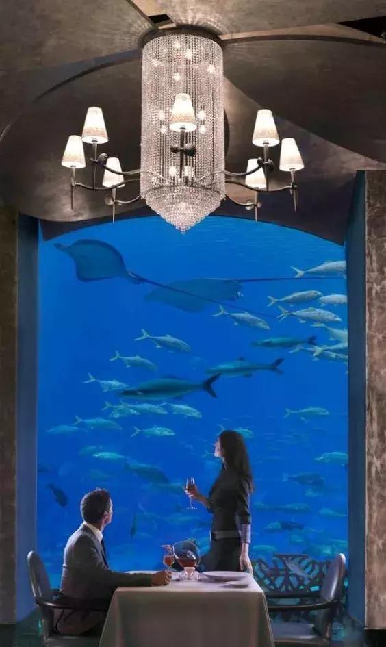 疯狂的迪拜七星级帆船酒店,50张内部照曝光!楼顶打球,海底吃饭