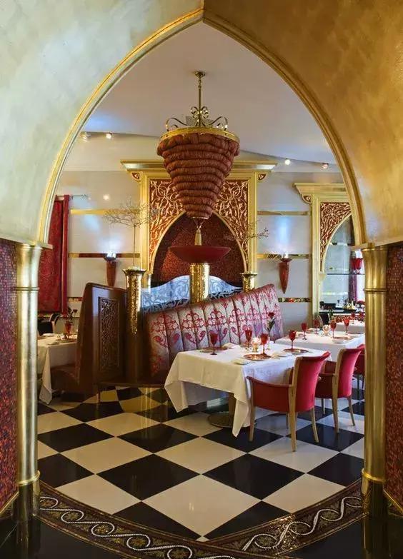 疯狂的迪拜七星级帆船酒店,50张内部照曝光!楼顶打球,海底吃饭