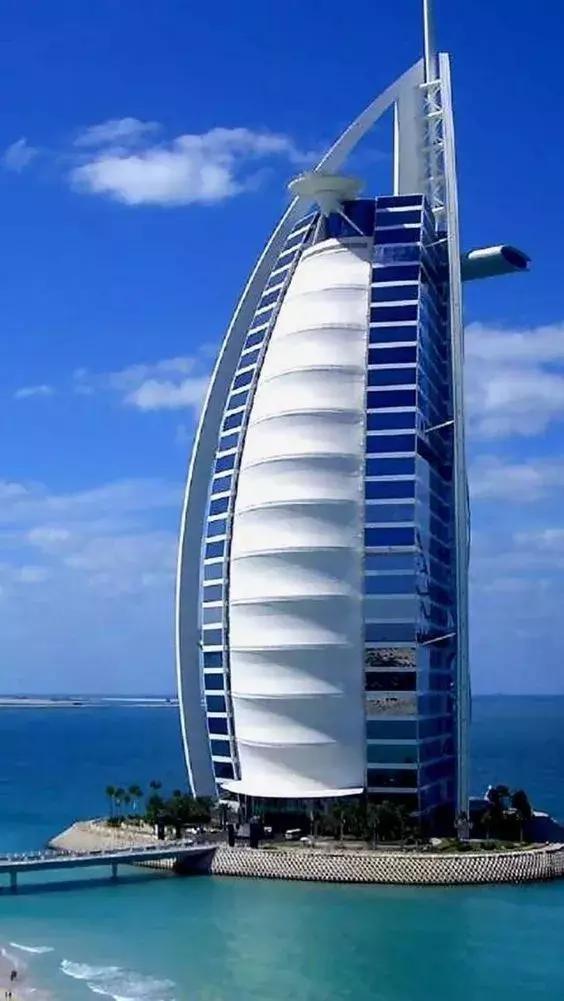 疯狂的迪拜七星级帆船酒店,50张内部照曝光!楼顶打球,海底吃饭