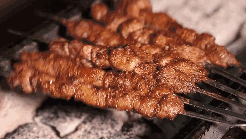 持续40多天，8000万彩灯点亮春城！世博新春灯会来啦！