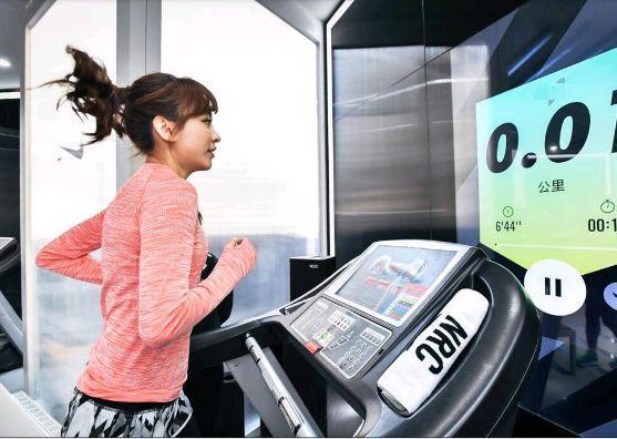 交往47个男友被吐槽,陈意涵不理流言,36岁挺着孕肚仍似少女