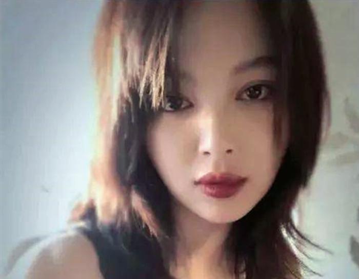 因长太美,出道7年不火,今搭档潘粤明,在《怒晴湘西》惊艳众人