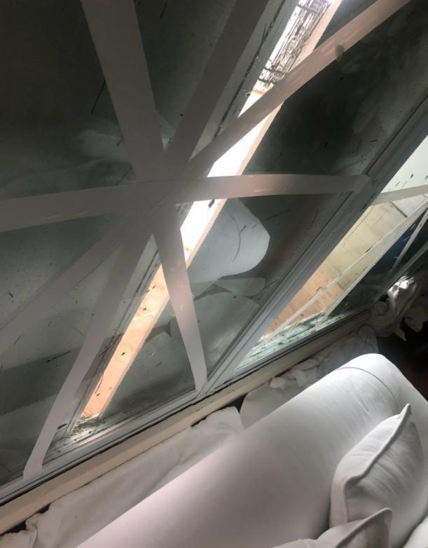 李治延香港豪宅险被风王“山竹”破门而入,封门扶窗不敢离开寸步