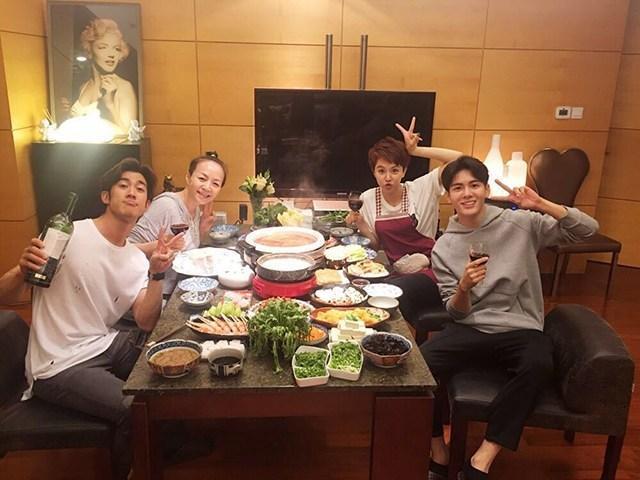 李治延香港豪宅险被风王“山竹”破门而入,封门扶窗不敢离开寸步