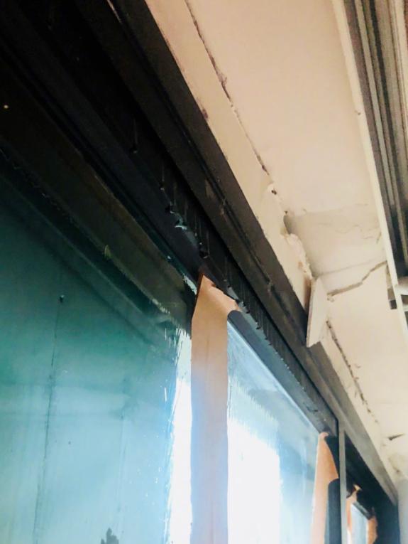 李治延香港豪宅险被风王“山竹”破门而入,封门扶窗不敢离开寸步