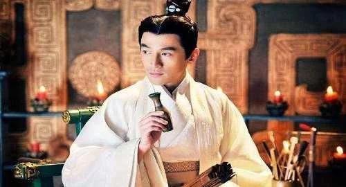 胡歌强势归来,三部剧即将播出,你想追几部