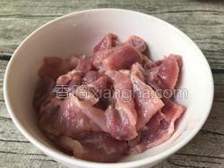 胡萝卜木耳炒肉