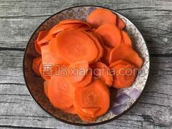 胡萝卜木耳炒肉