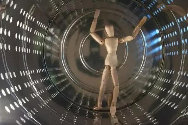 心理测试:看看你有没有幽闭恐惧症?坚持到第4张的我叫你大神!