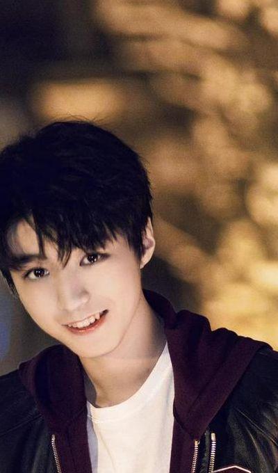 王俊凯妈妈（王俊凯妈妈多大岁数了）