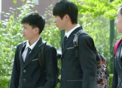 王俊凯和易烊千玺长大了,吻戏花絮陆续曝光