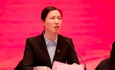 ​官宣，女排奥运冠军周苏红升官了，二婚嫁大8岁富豪如今生活幸福