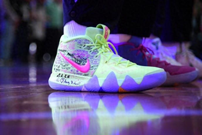 骚气鸳鸯配色,欧文4最贵最稀有的一款,你剁手都买不到的一双鞋