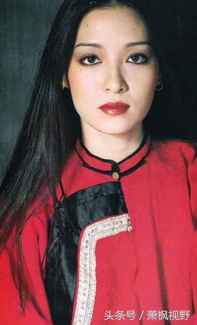 胡因梦集美丽气质与卓越才华于一身,主演《云深不知处》而走红