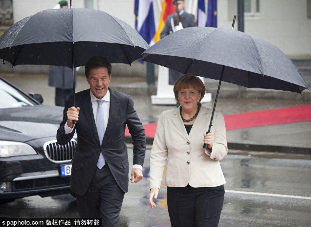 他是亲民又帅气的荷兰首相！每天骑自行车上下班 曾立志要学中文