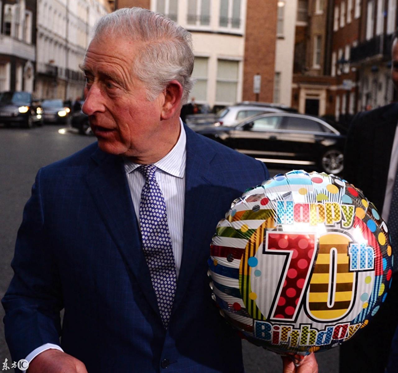 查尔斯70岁生日会,女王称卡米拉帮他成为一个真正的男人