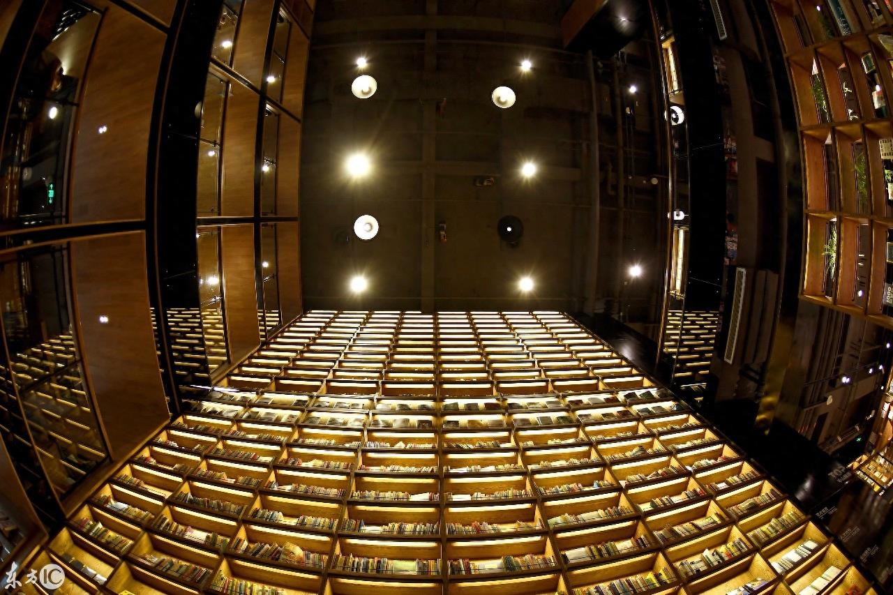 独具特色的半山书局