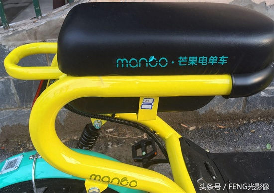 押金只需299元,新款共享电动车现身街头扫码骑走,引来送餐小哥关注