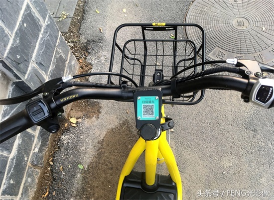 押金只需299元,新款共享电动车现身街头扫码骑走,引来送餐小哥关注