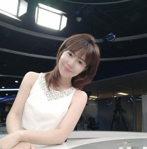 ​央视美女程雨涵口误6投9中，不但没被喷，还被赞央视体育当家花旦