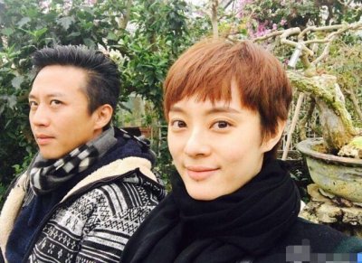 ​邓超提问等等小花，邓超：我是你们爸爸吗？小花等等齐声回答不是