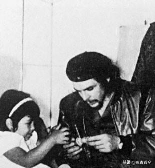 珍贵老照片,被全世界青年崇拜的“悲情”英雄切·格瓦拉