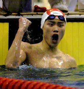 ​昔日游泳名将欧阳鲲鹏，因误食烧烤遭终身禁赛，37岁成省队教练