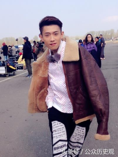 张一山《柒个我》演技颜值均受称赞：崔皓月真帅，莫晓娜真美